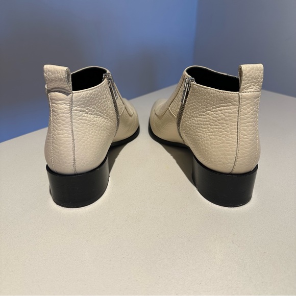 Everlane boss bootie in bone - Picture 3 of 7